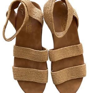 Catherine Malandrino straw strapped sandals small wedge size 7
